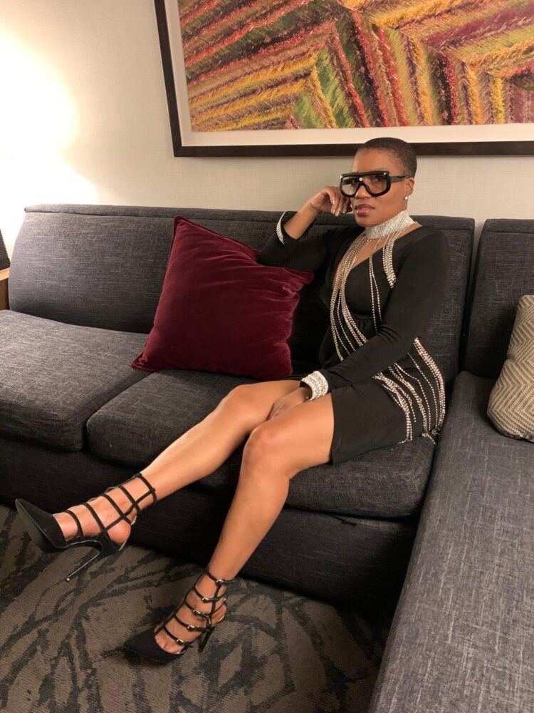 toni dee feet scaled