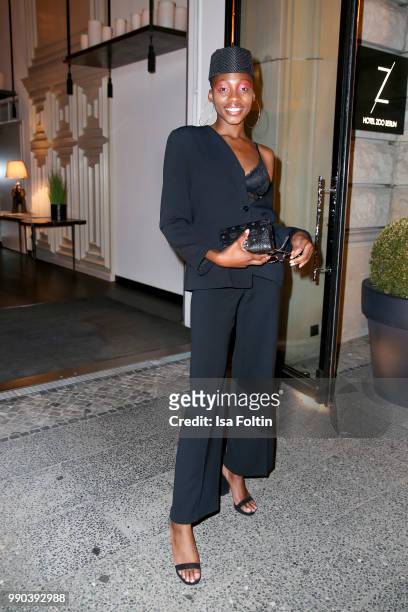 toni dreher adenuga feet 6