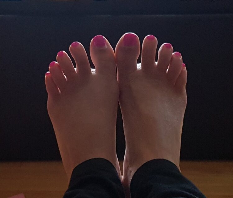 toni marie feet