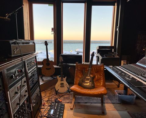 tor oddmund suhrke feet 3