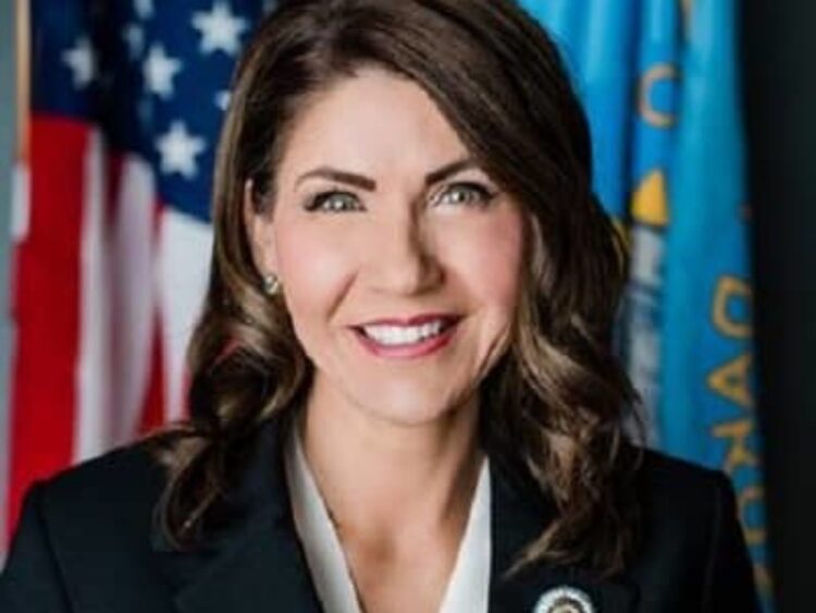 tora rydelius feet 3