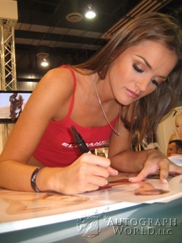 tori black feet 4