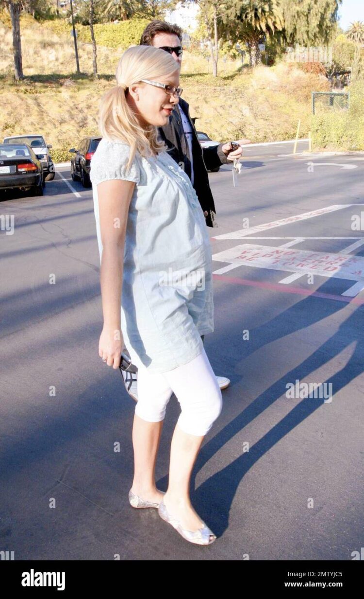 tori donofrio feet 3