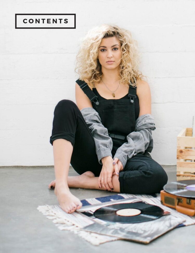 tori kelly feet 1