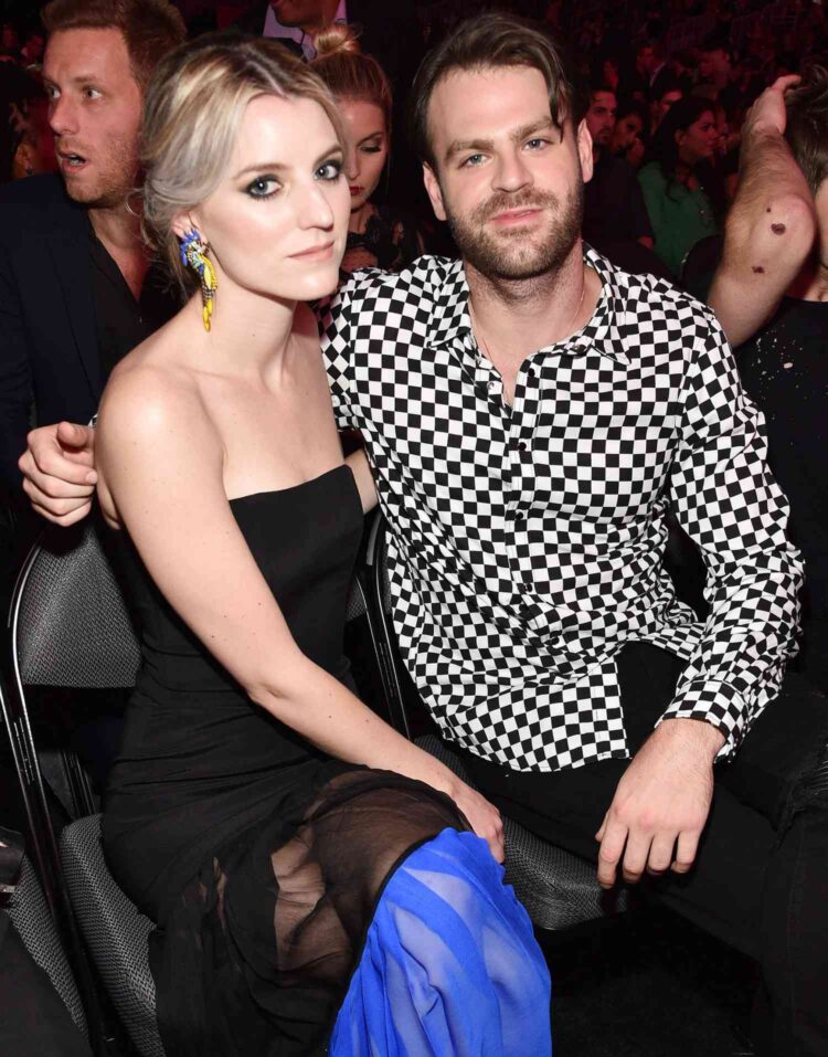 tori woodward feet 6