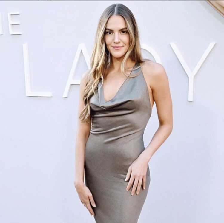 tory trowbridge feet 6