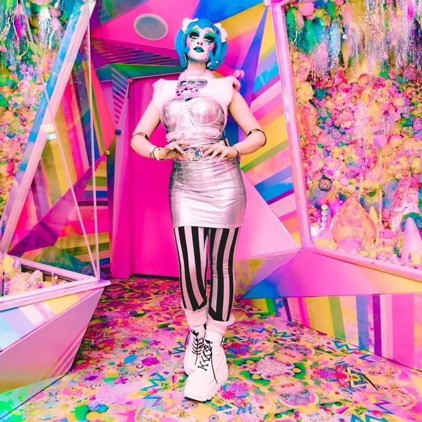 toshi salvino feet 2