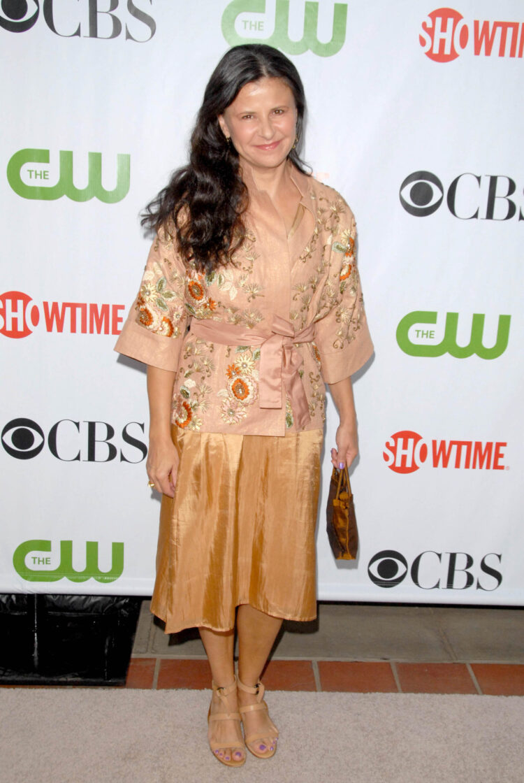 tracey ullman feet scaled