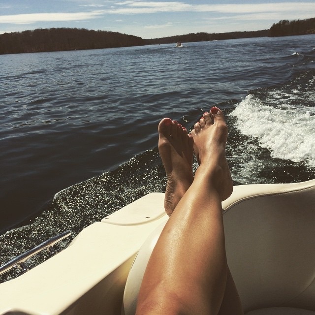 traci hutchins feet 2