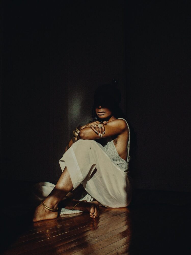 trae harris feet scaled