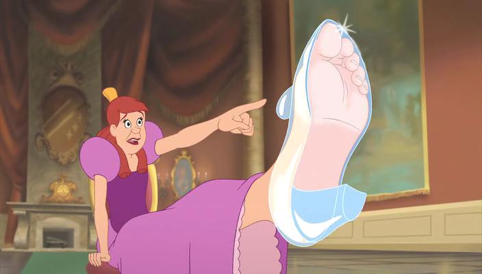 tress macneille feet 5