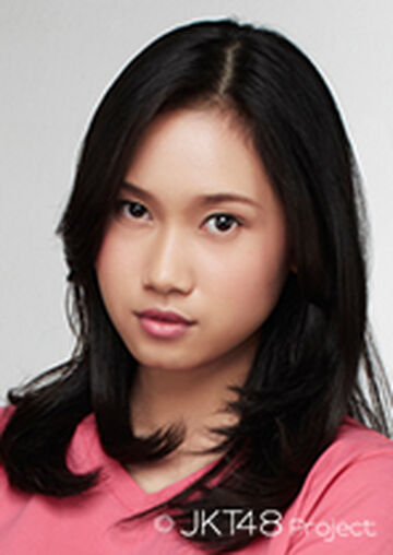 triarona kusuma feet 1