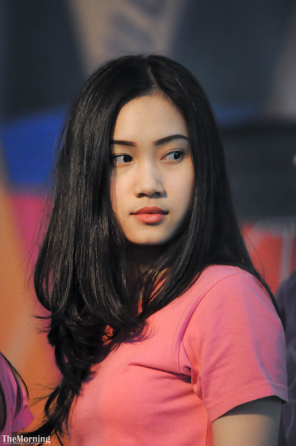 triarona kusuma feet 2