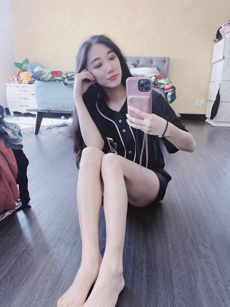 triciaisabirdy feet 4