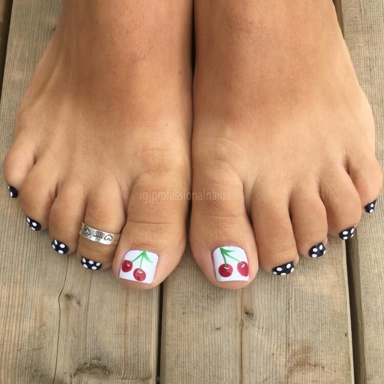 trinh pham feet 5