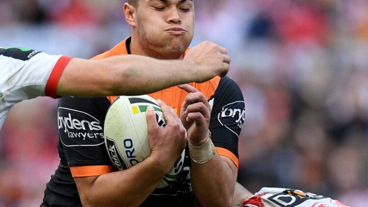 tuimoala lolohea feet
