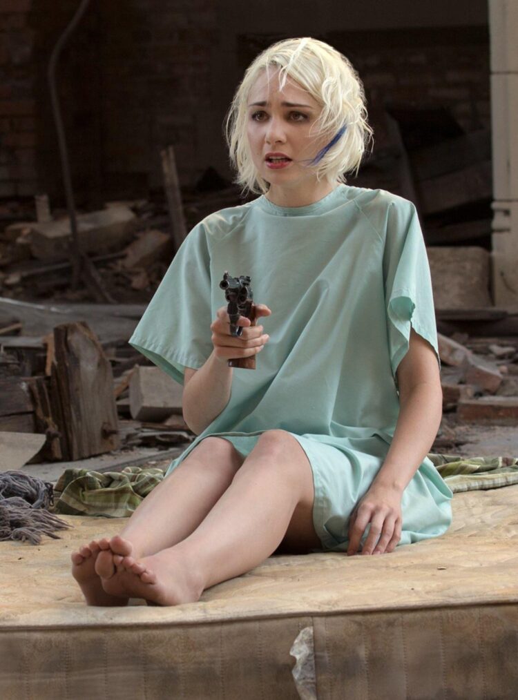 tuppence middleton feet 4