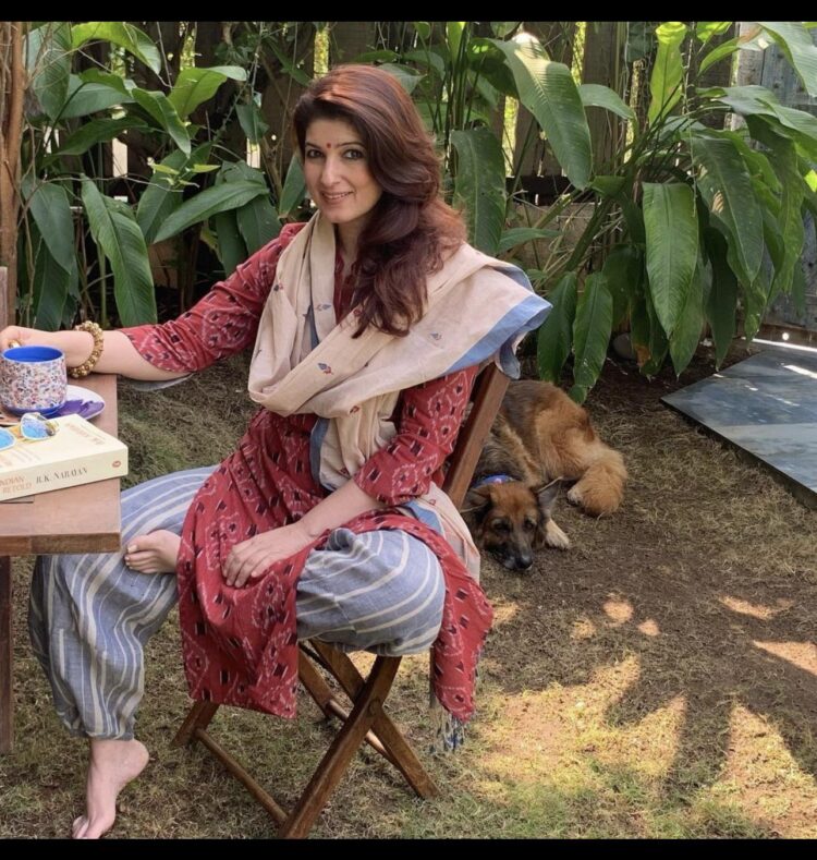 twinkle khanna feet 1