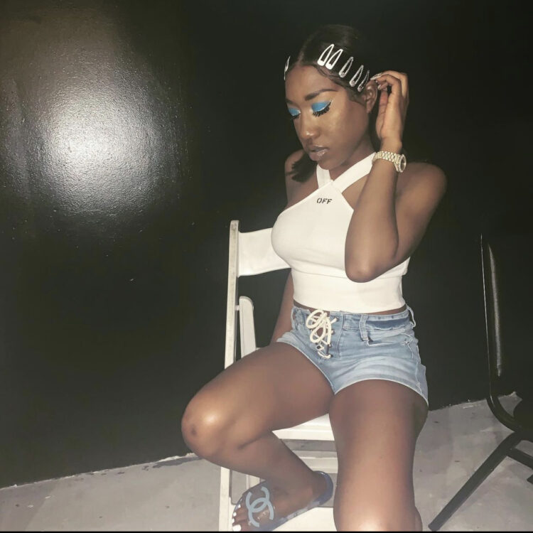 tyanna wallace feet 3