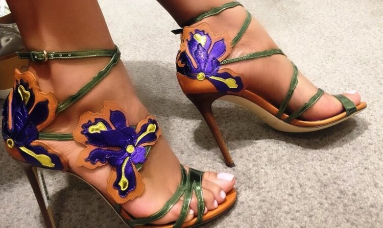 unathi msengana feet 5