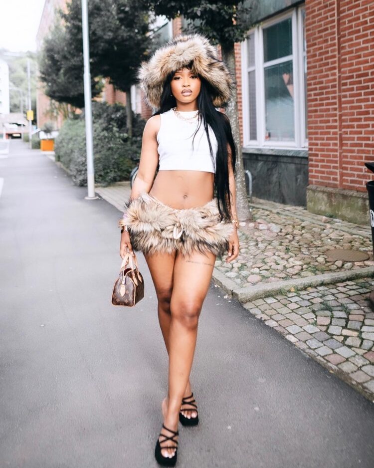 uncle waffles feet 2