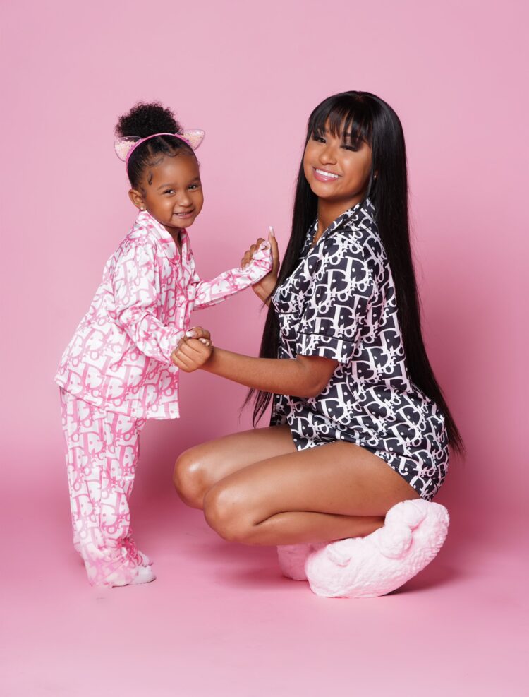 unique lashea feet 2