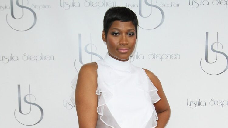 ursula stephen feet 6