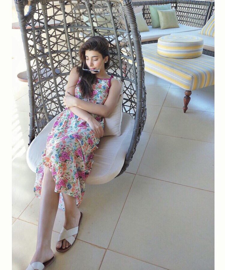 urwa hocane feet 4