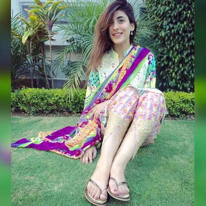 urwa khan feet 1