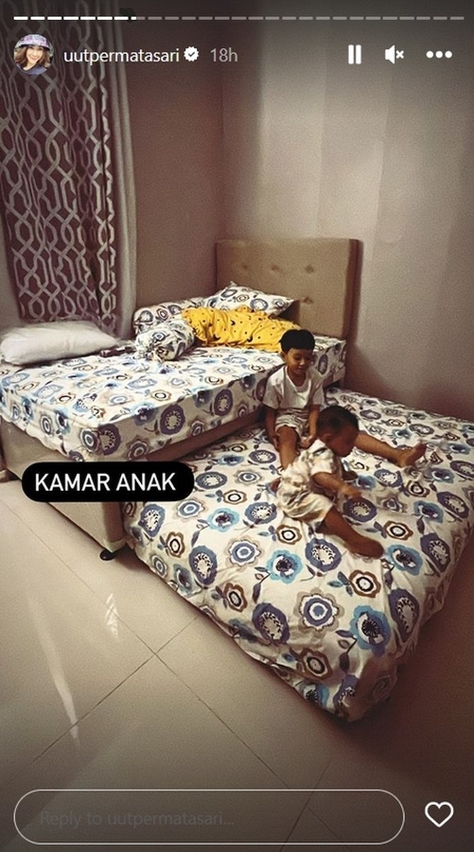 uut permatasari feet 2