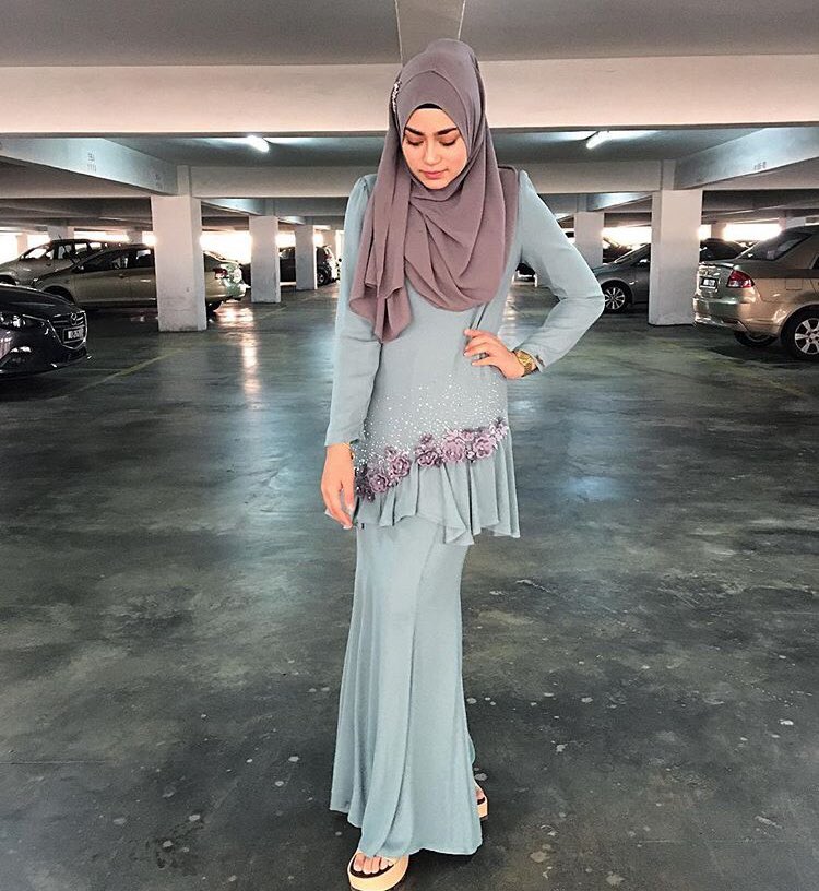 uyaina arshad feet 2