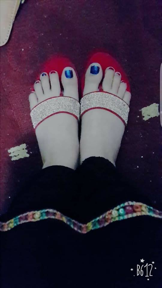 uzma khan feet 4