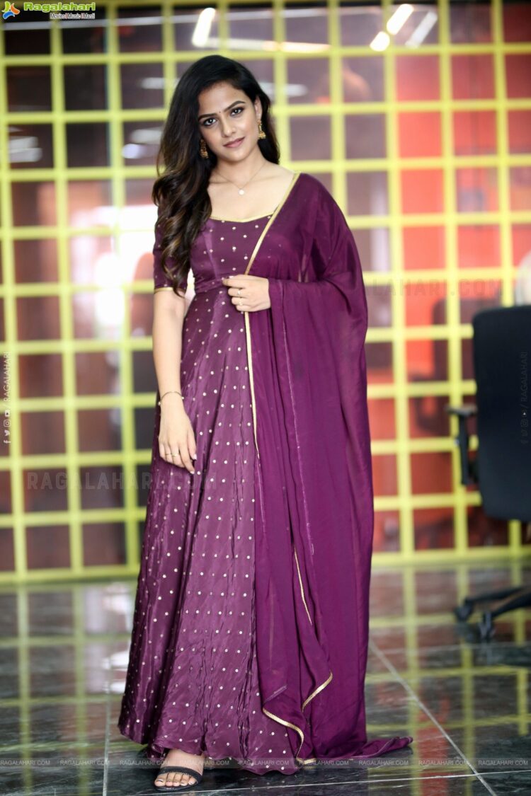 vaishnavi chaitanya feet 3 scaled