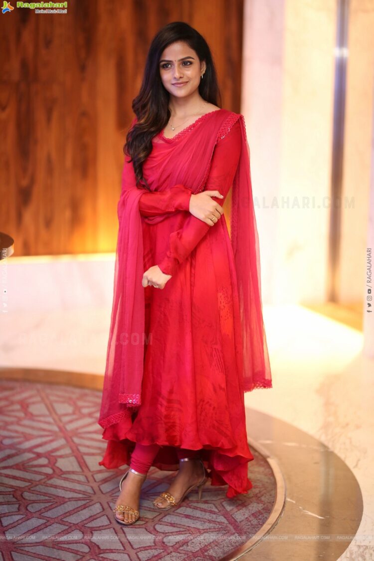 vaishnavi chaitanya feet 4 scaled