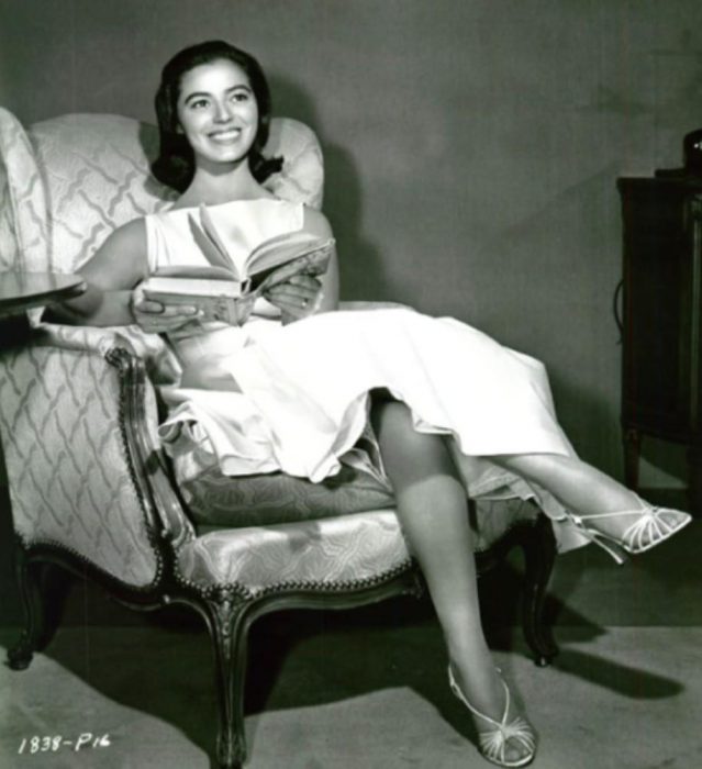 valentina davila feet 3