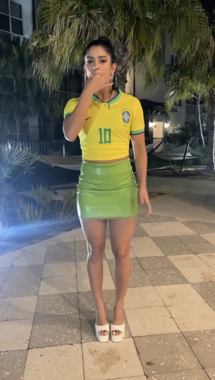 valentina feroz feet 6