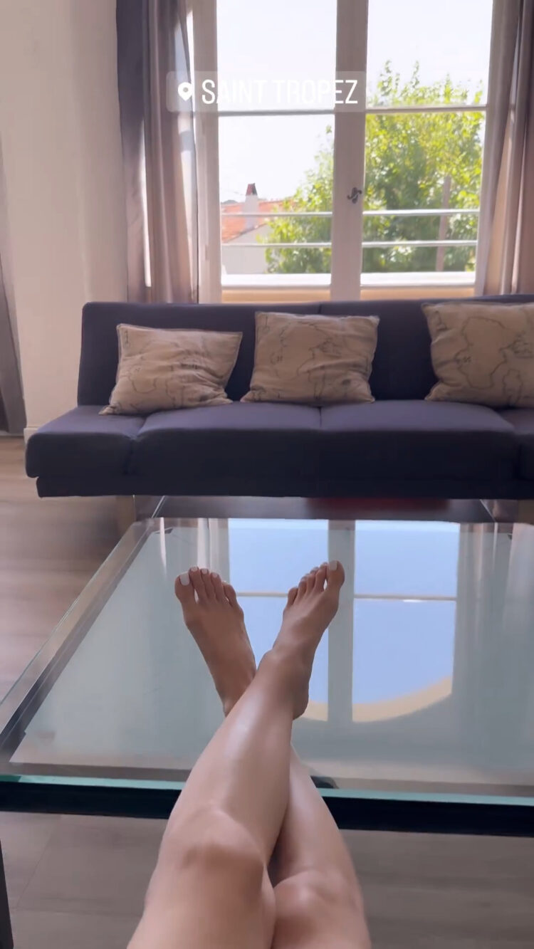 valentina fradegrada feet