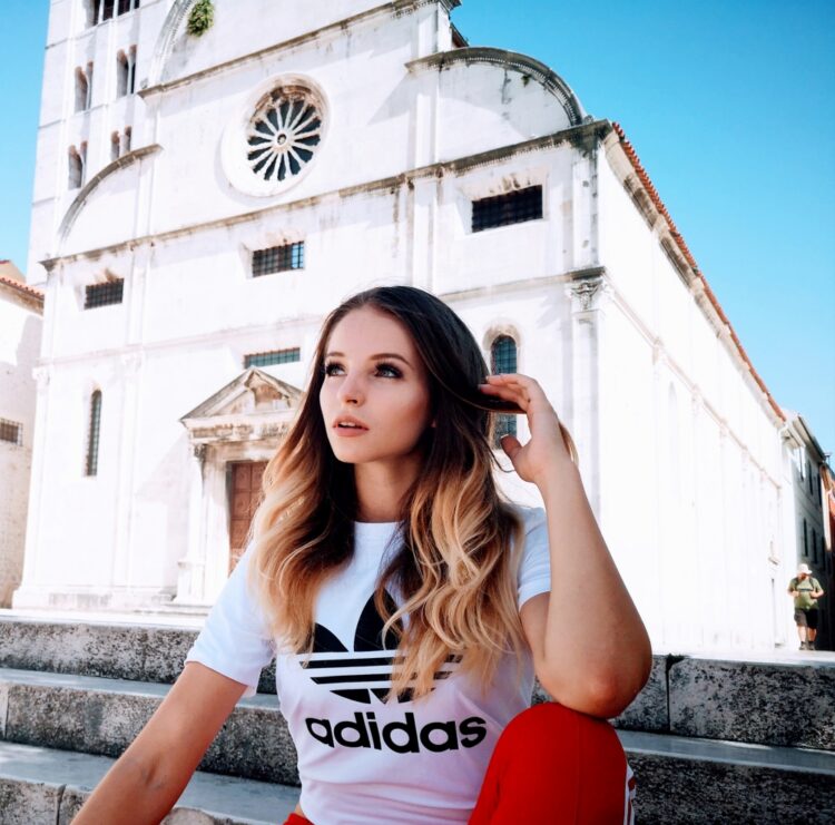 valentina mladic feet 3