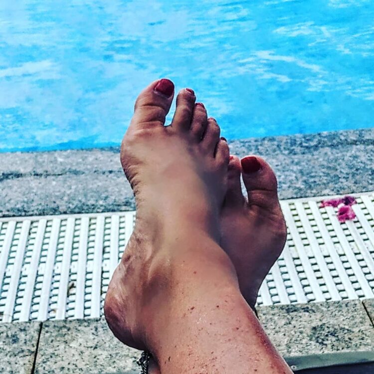 valentina paola feet 1