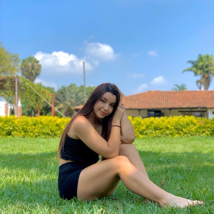 valentina storino feet