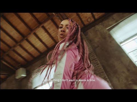 valentina vernia feet 3