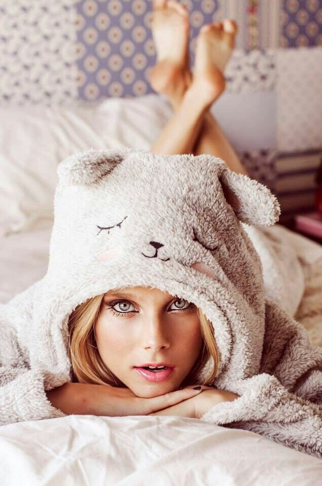 valentina zenere feet