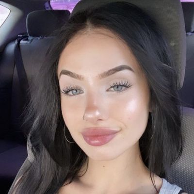 valeria aliti feet 4