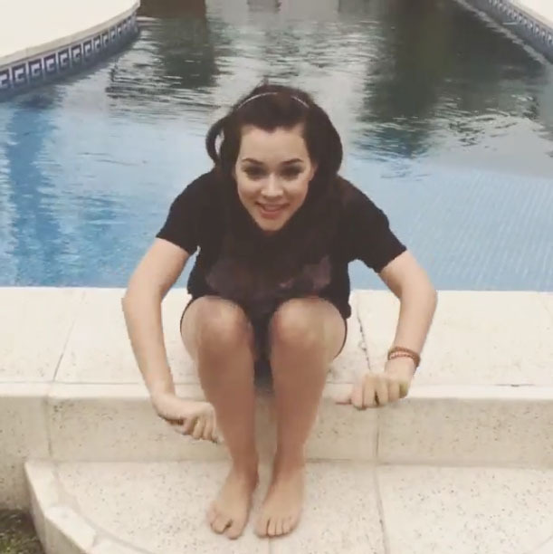 valeria baroni feet 5