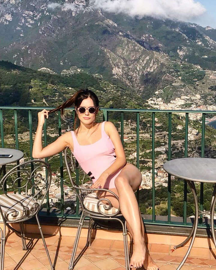 valeria baroni feet 6