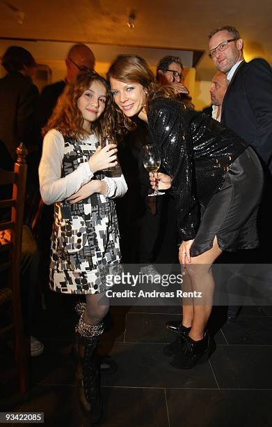 valeria eisenbart feet 3