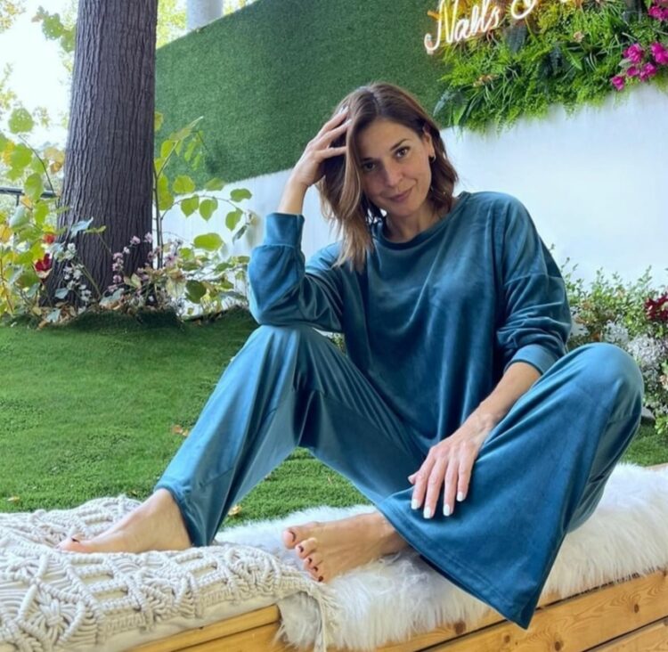 valeria kouroupi feet 1