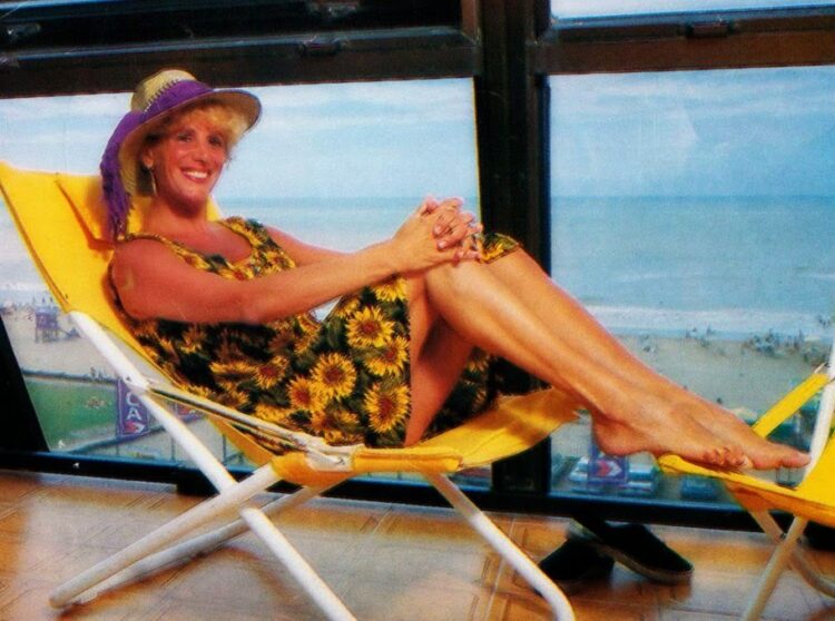 valeria lynch feet 3