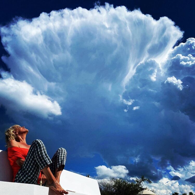 valeria lynch feet 6