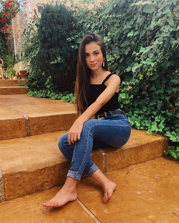 valeria monerri feet